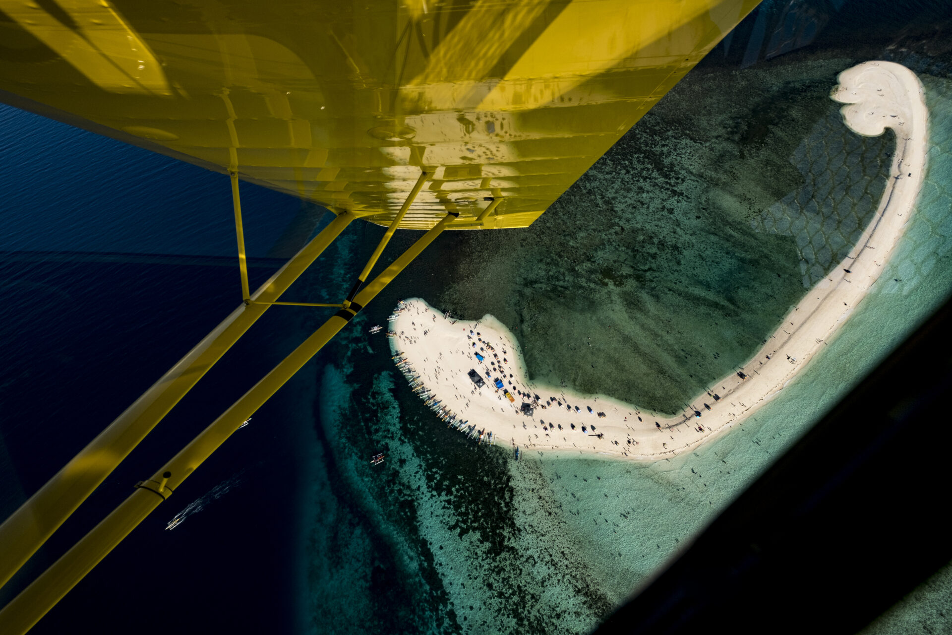 An incredible aerial view of the White Island sandbar amidst deep blue waters. Photo courtesy of the Department of Tourism.